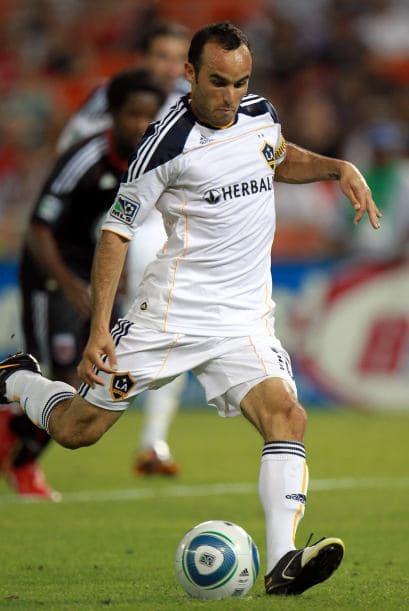 Con gol de penal de Landon Donovan, Los Angeles superaron 2-1 al DC United.