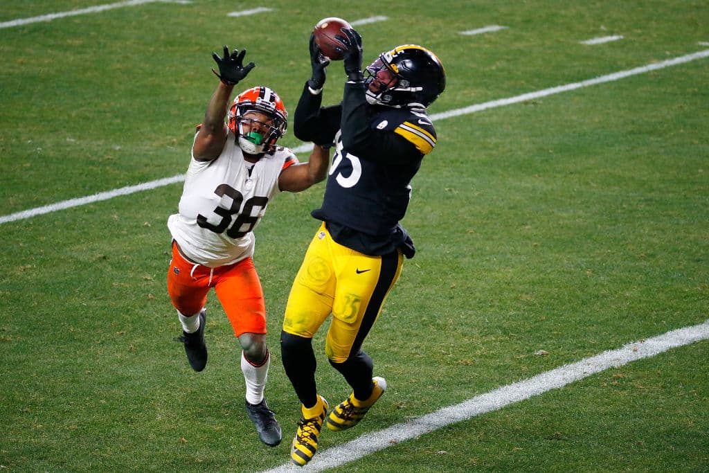 En un partido prácticamente perfecto de Baker Mayfield, Los Browns logran imponerse a los Steelers 48-37 en Pittsburgh.