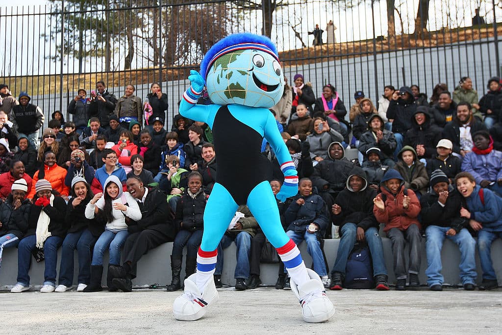 Red Klotz | 1.70 m / 5ft 7 in