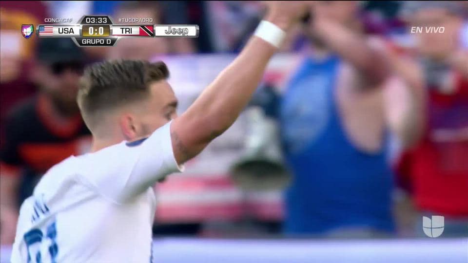 Tiro desviado de Tyler Boyd