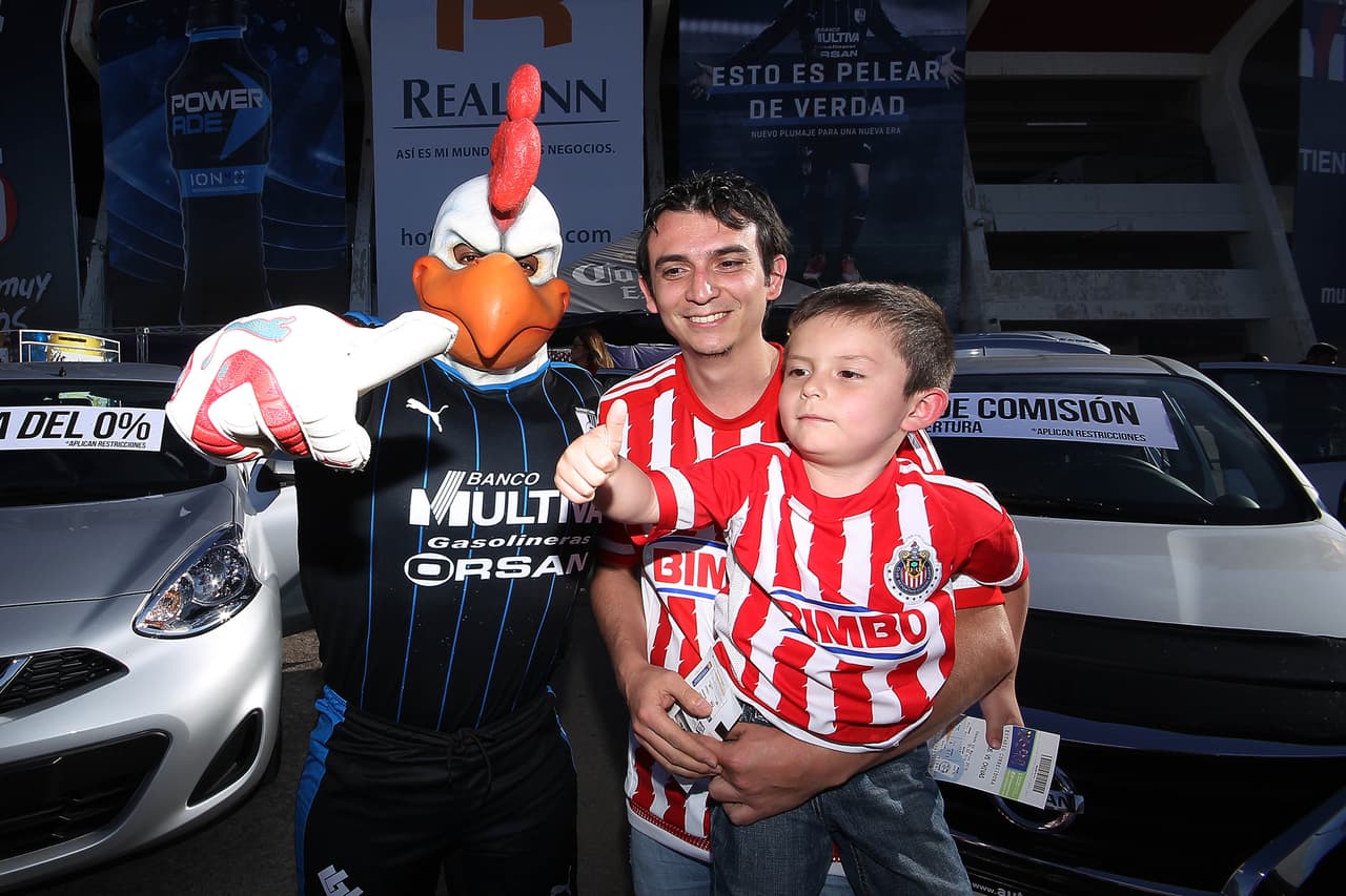 El colorido de la afición en la Jornada 9