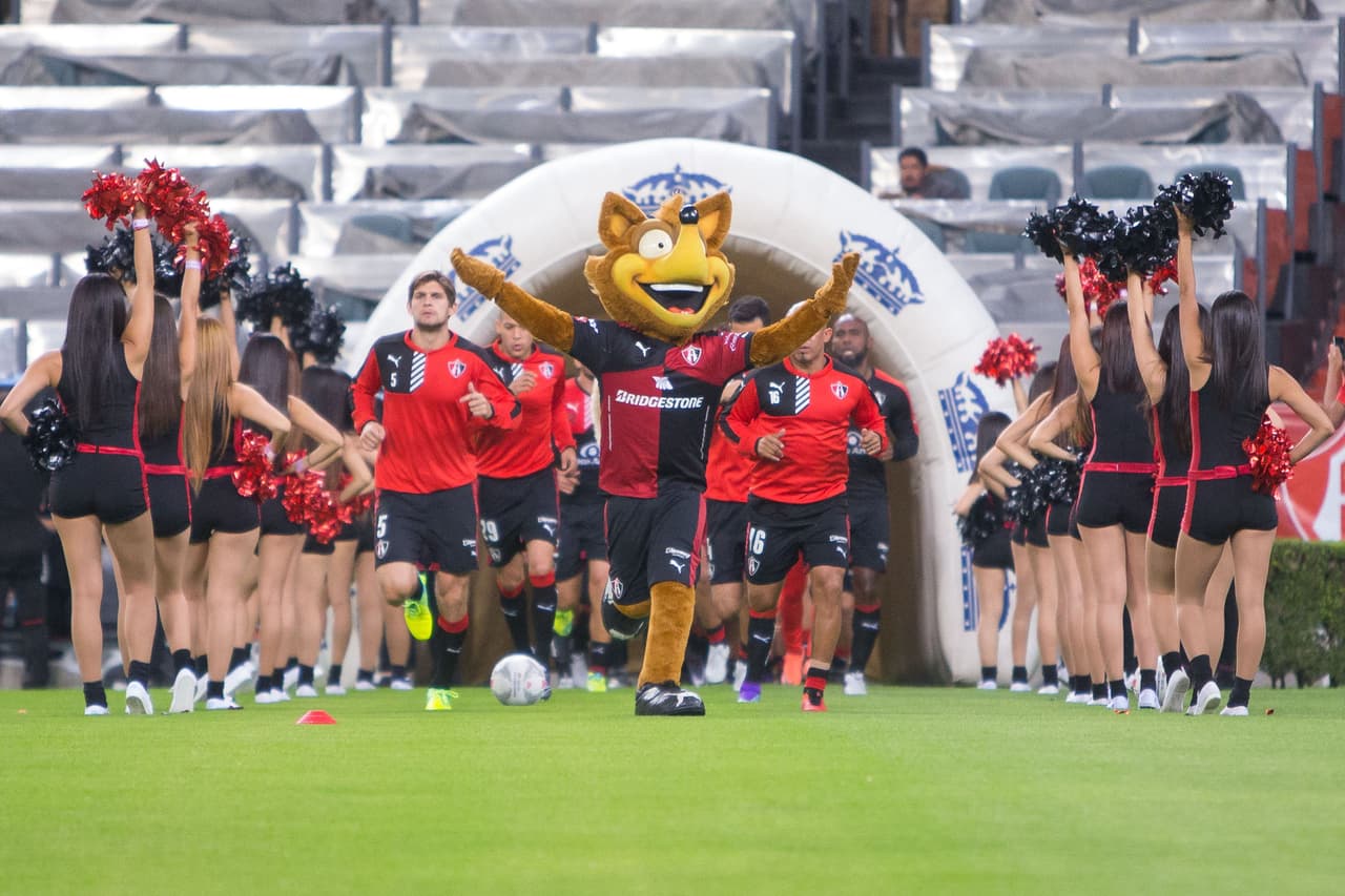 El colorido de la afición en la Jornada 9