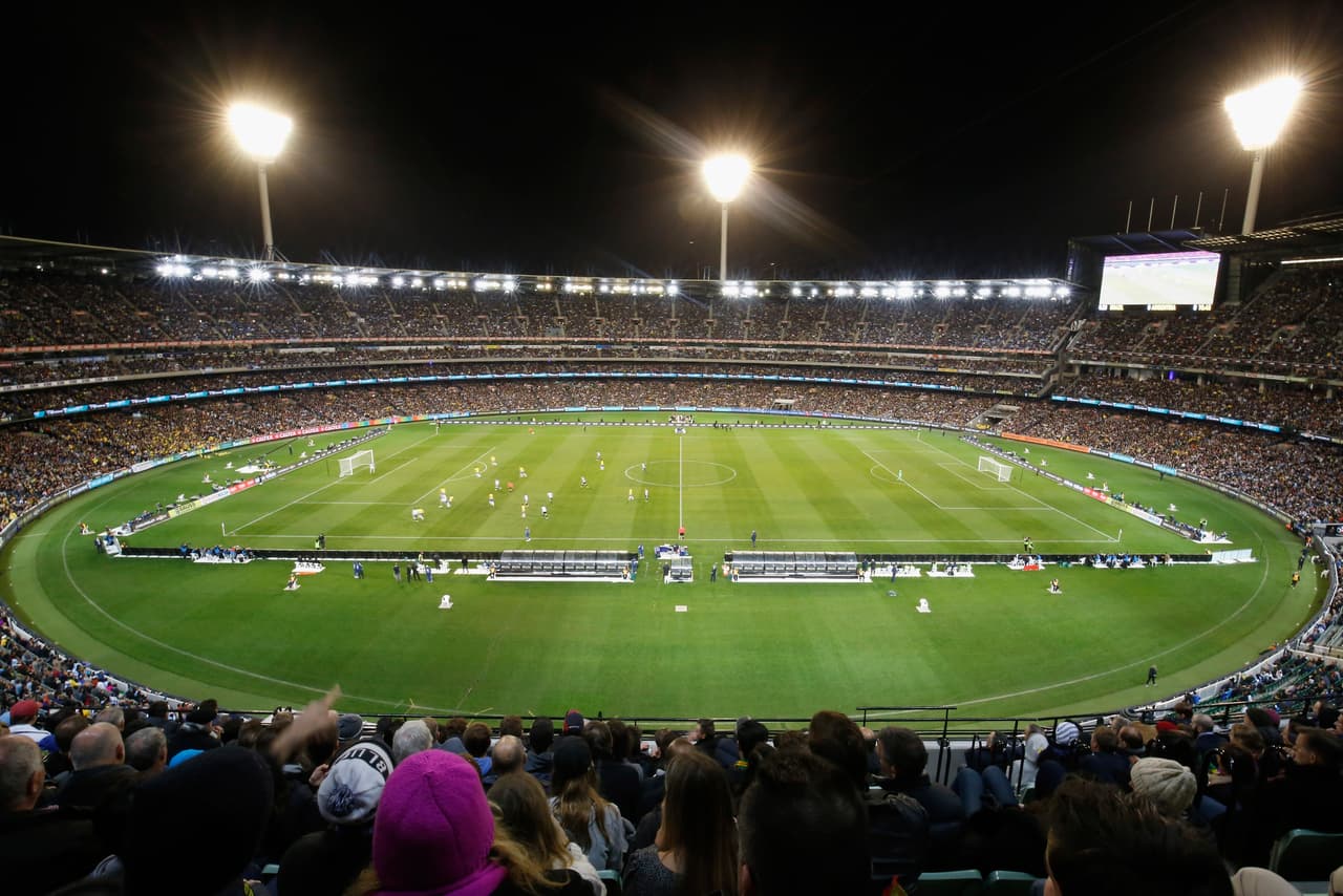 3. Melbourne Cricket Ground (Australia) - 100.024 espectadores / Equipos: Australia