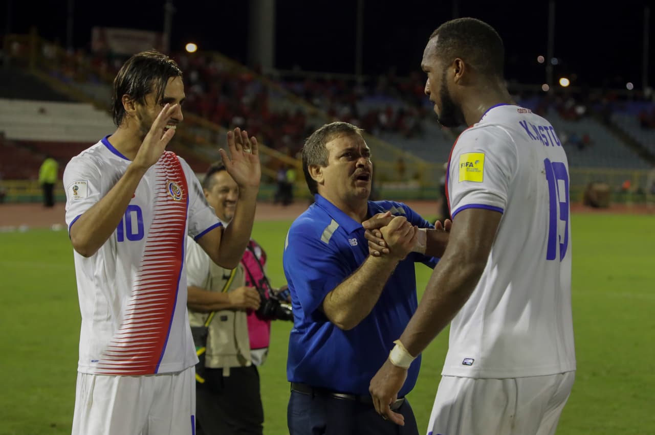 Costa Rica obtuvo un valioso triunfo 0-2 en su primer partido como visitante contra Trinidad y Tobago, en una ratificación del trabajo hecho en la fase de grupos.