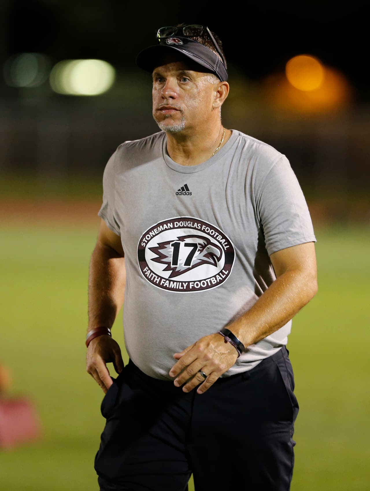 El entrenador Willis May fue uno de los que lideró esta iniciativa en medio del arranque de la temporada colegial, donde el deporte busca ser un impulso de aliento en esa escuela en Florida.