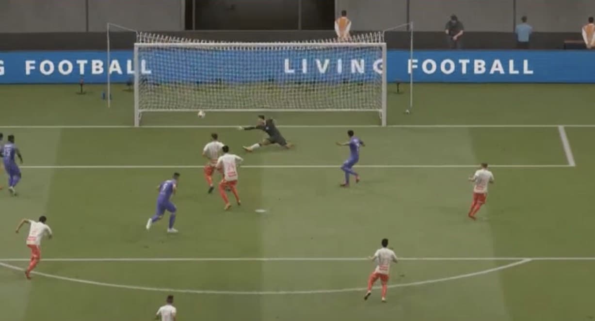 Cruz Azul no logra aguantar la ventaja y en la última jugada del partido Kevin Mercado se logra meter en el área de la Máquina para marcar el tanto del empate.