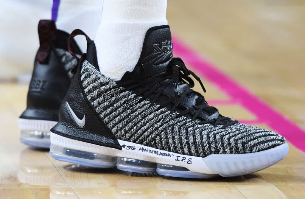 Los sneakers de LeBron James que ratifican su estilo particular.