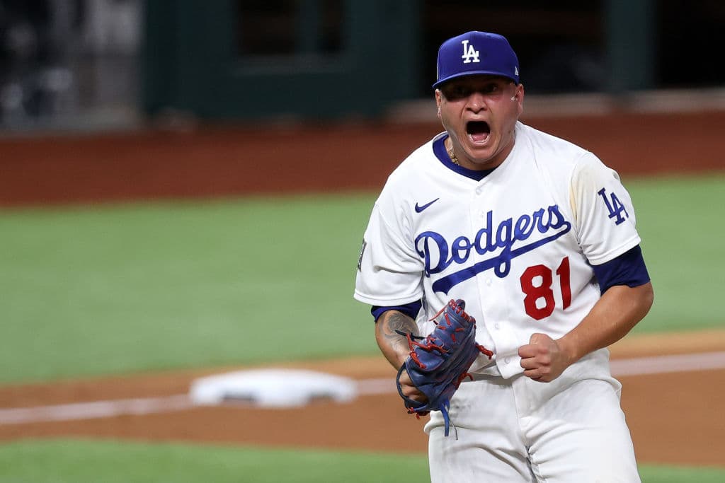 Los peloteros mexicanos llevaron al equipo de Los Angeles Dodgers a ser campeón de la Serie Mundial, tras 32 años sin un título.