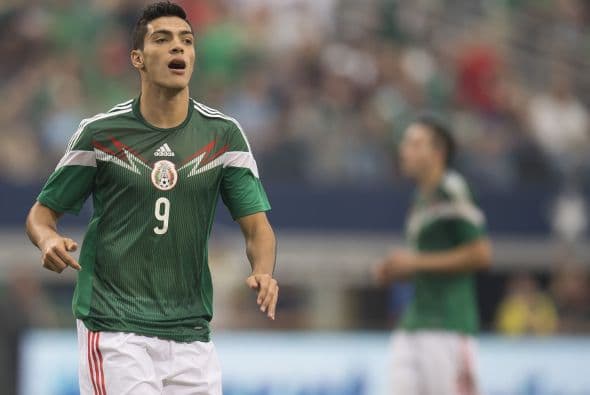 7.- ¿Cómo está Raúl Jiménez?.- Lleva un mes sin ir siquiera a la banca del Atlético de Madrid, es un jugador en el que Miguel Herrera confía plenamente y este llamado podría ser muy útil para el delantero quien necesitará recargar energía, disfrutar por unos días de otro ambiente y sobre todo tener minutos de juego.