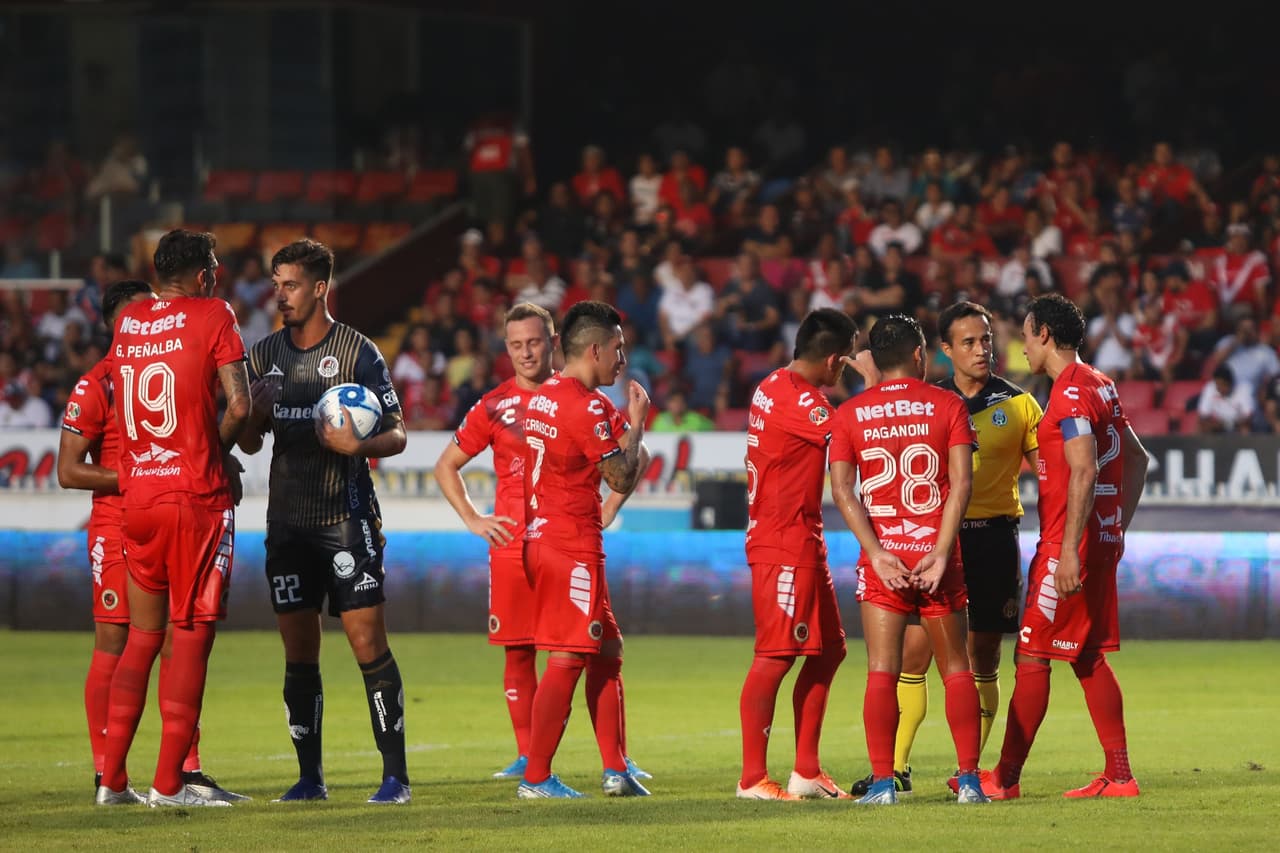 Veracruz solamente logró anotar por la vía penal a través de Bryan Carrasco pero después se colapsó.