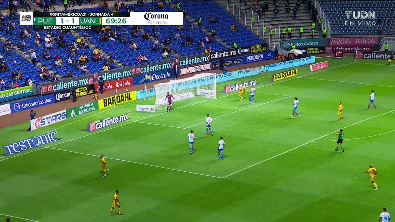 ¡TIRO ATAJADO! disparo por Nicolás López.