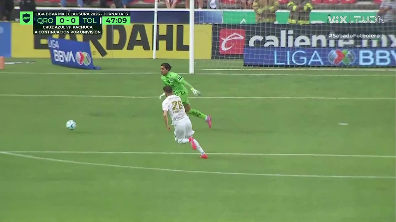 ¡Se salva el arco tras error del arquero!