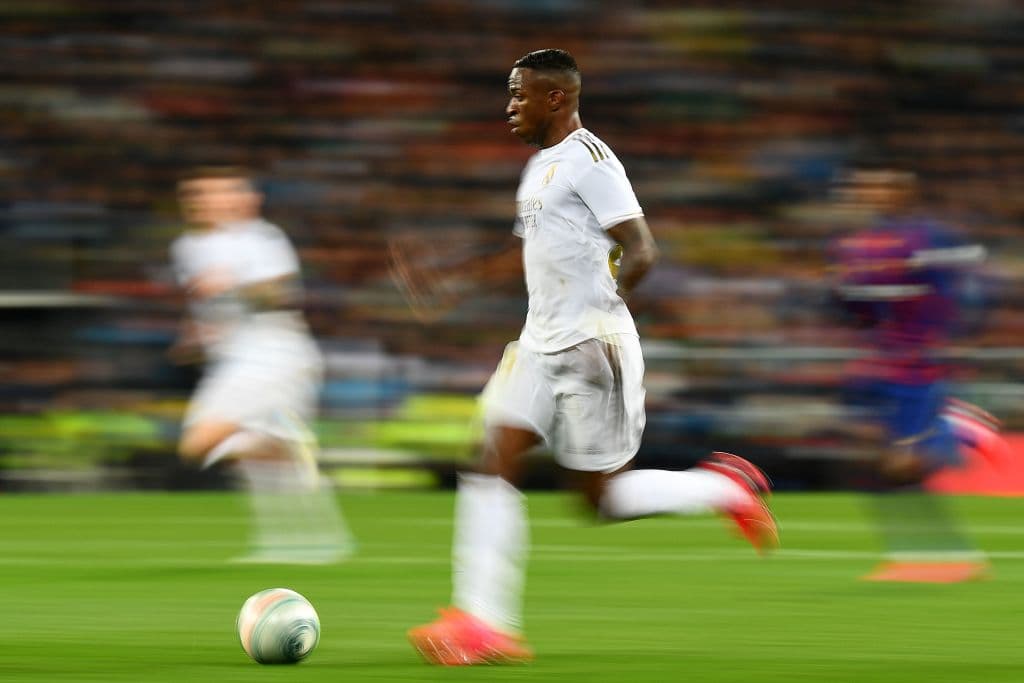 La velocidad es la marca del atacante brasileño, Vinicius Junior, nadie lo puede parar cuando se echa a correr.