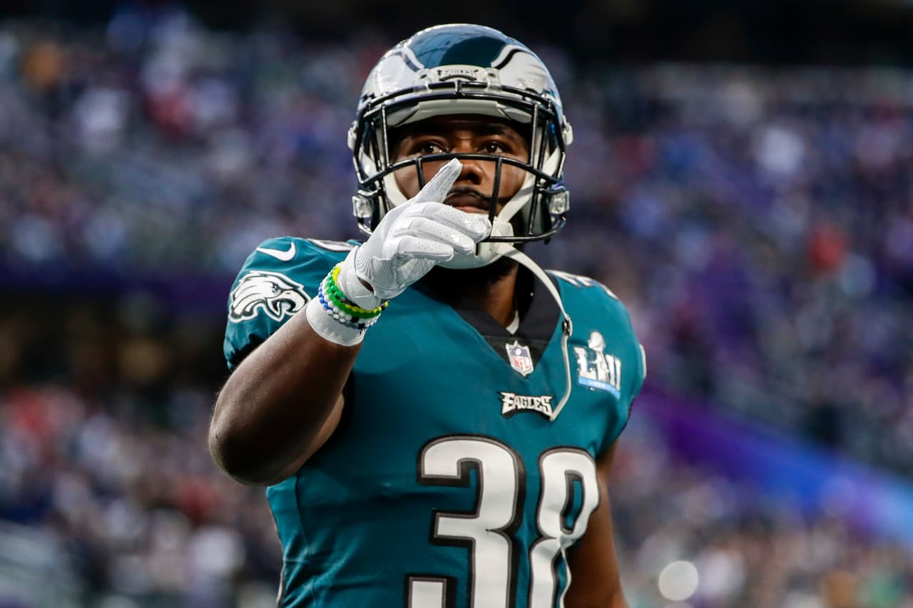 Calentamiento previo al Super Bowl LII : Kenjon Barner - Philadelphia Eagles