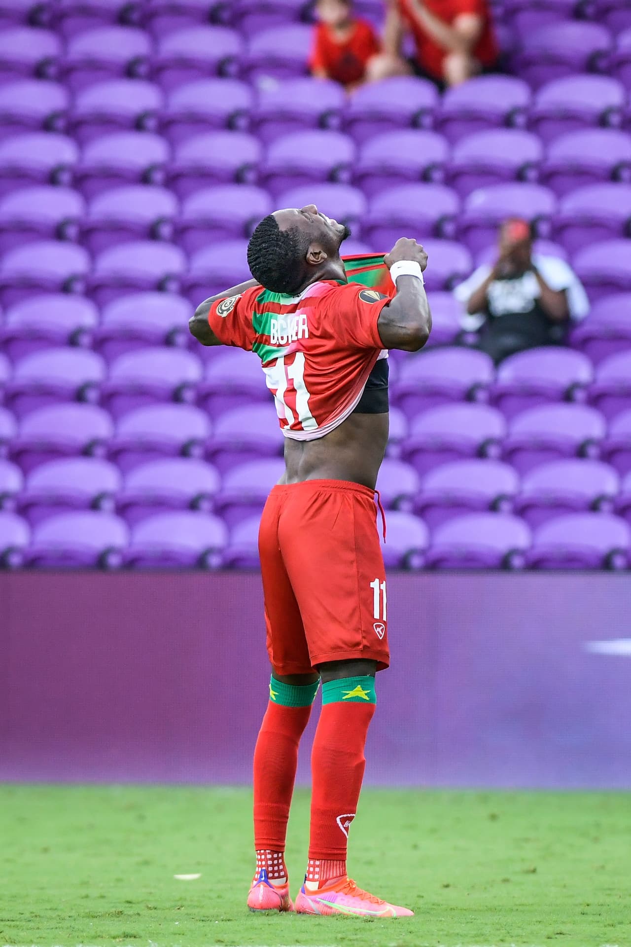 Los Regga Boyz no tuvieron problemas para vencer a su rival con goles de Shamar Nicholson y Bobby Reid.