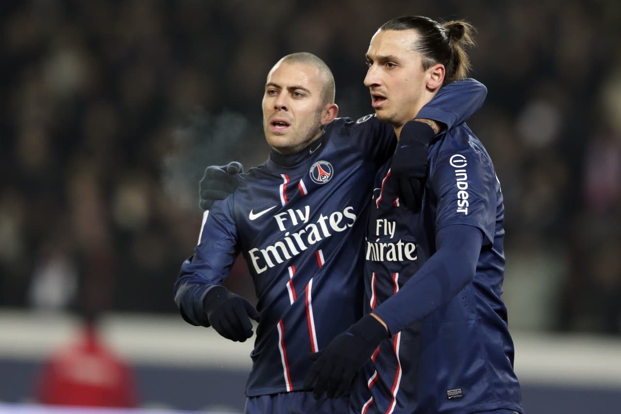 Con el buen momento, Ménez llegó a mediados de 2011 a París Saint-Germain, que empezaba un proyecto con miras a ser uno de los grandes de Europa y para ello trajo grandes figuras.