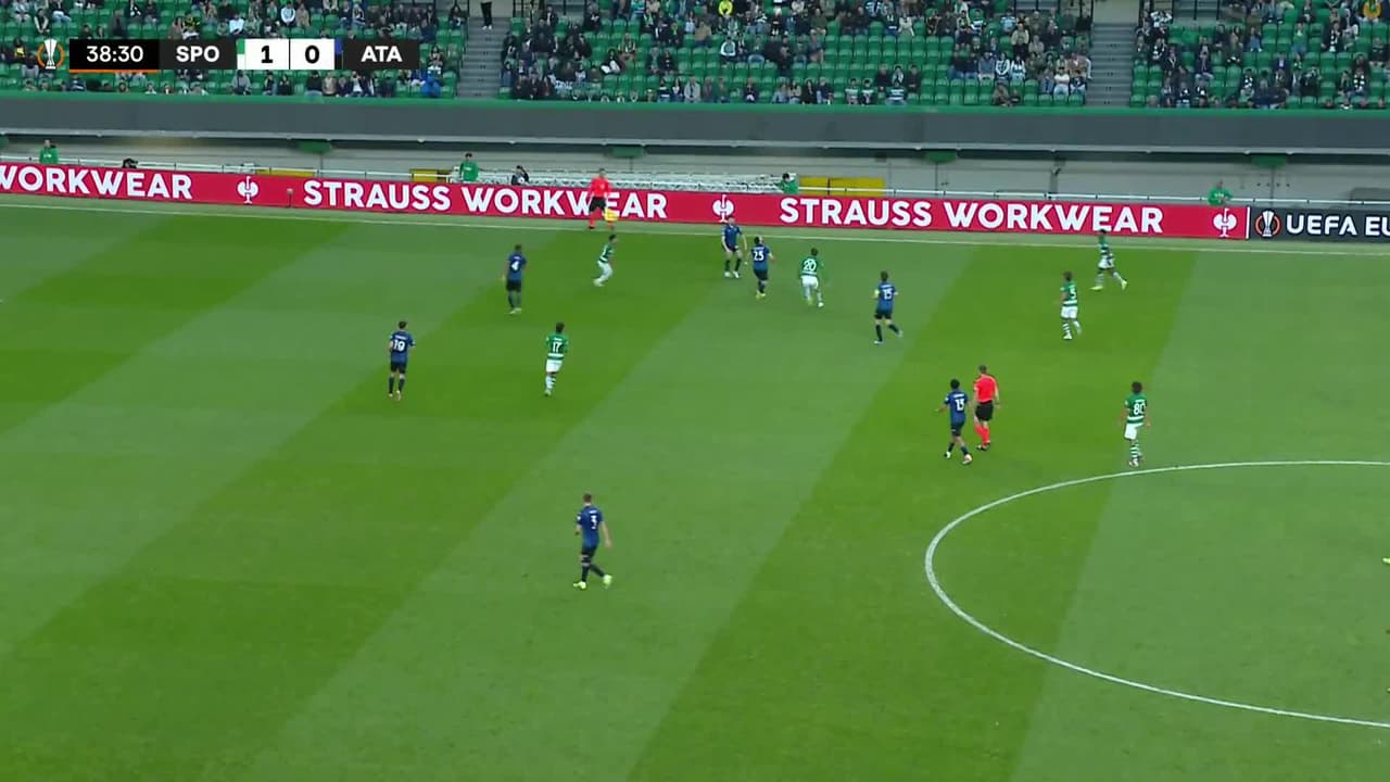 ¡GOL!  anota para Atalanta. Gianluca Scamacca