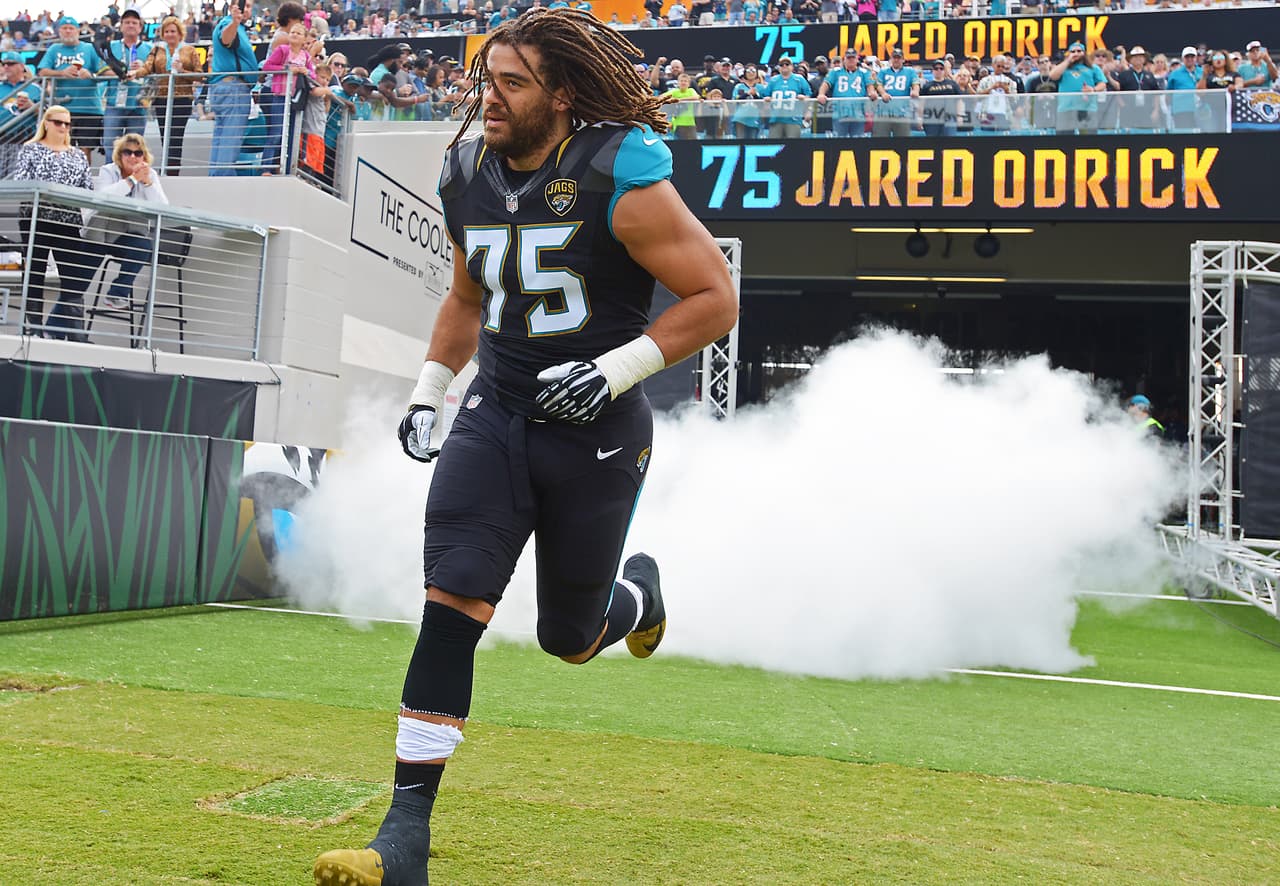 <b>44 DE - JARED ODRICK</b>
<br>El versátil liniero defensivo estuvo a la altura de su mega contrato en su primera temporada con los Jaguars, pero luchó para enfrentarse a una lesión en el codo en 2016.