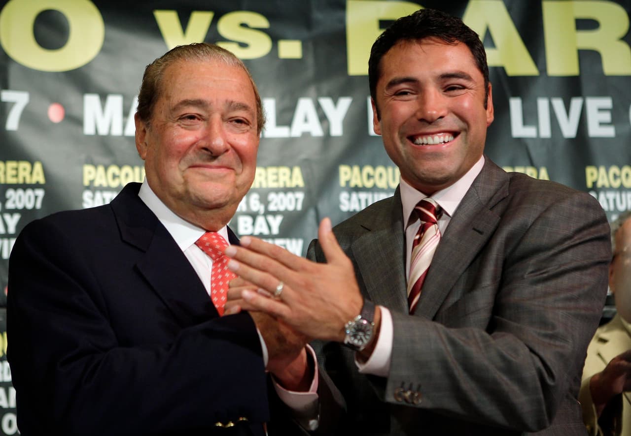Oscar De la Hoya aplaude y apoya a Bob Arum por demanda contra Al Haymon