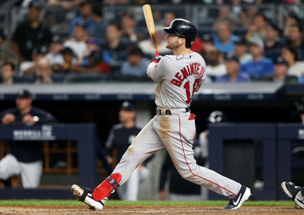 Andrew Benintendi consiguió dos imparables en cinco turnos para los Red Sox, empujando una carrera.