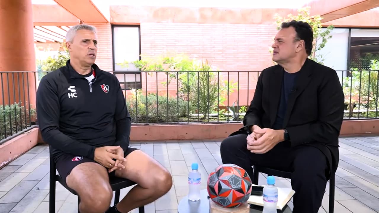 ¡El fenómeno Hernán Crespo entre la afición del Atlas, que los tiene ilusionados!