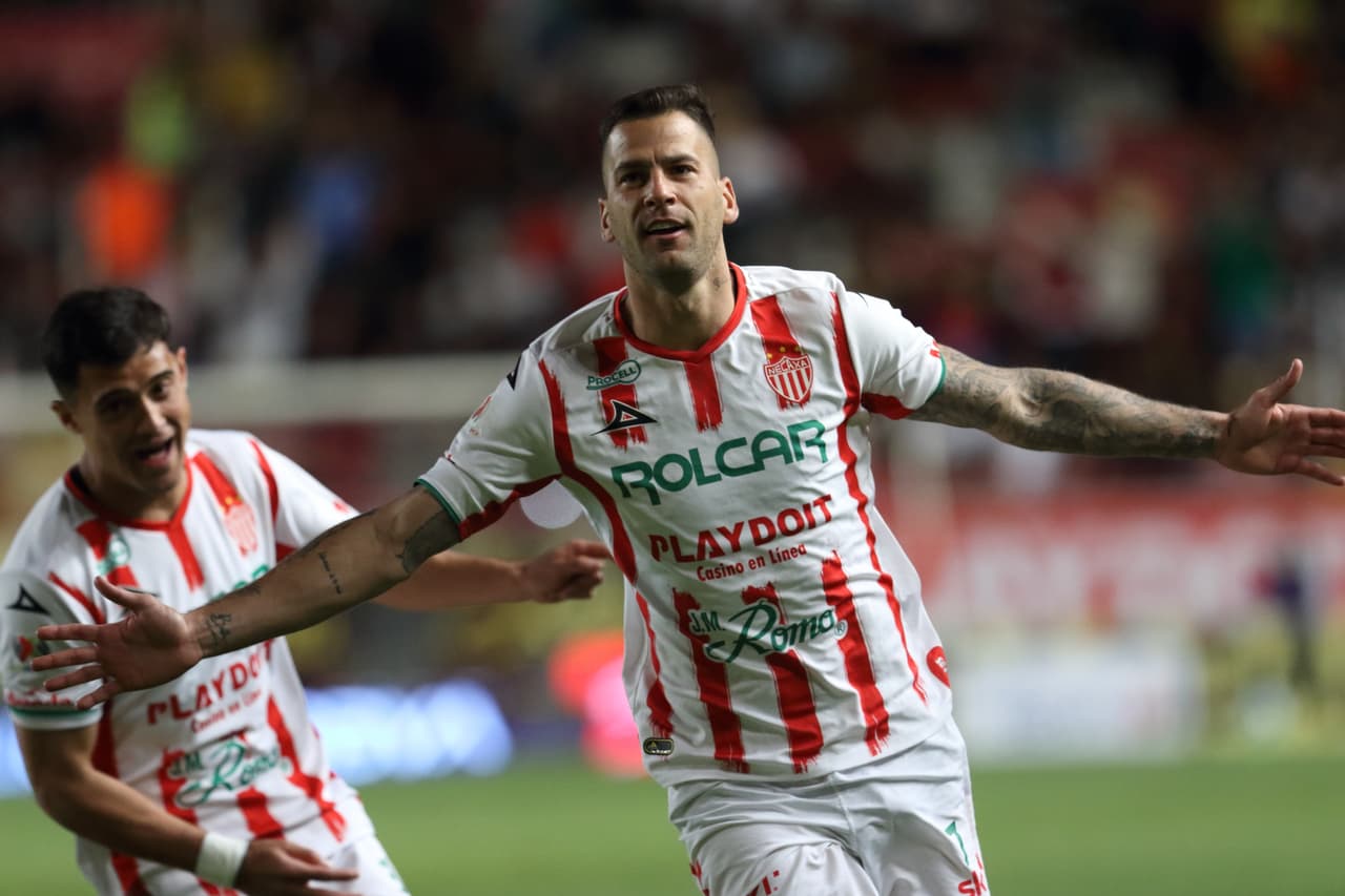 Necaxa evitó que Pumas ganara como visitante por primera vez en el Clausura 2023 luego de la victoria de 3-1 en Aguascalientes con doblete de Édgar Méndez, quien en seis minutos puso en jaque a los visitantes. Los de Rafa Puente Jr. descontaron vía Nico Freire, pero Agustín Oliveros sentenció a favor de los Rayos para sumar tres puntos en la Jornada 7.