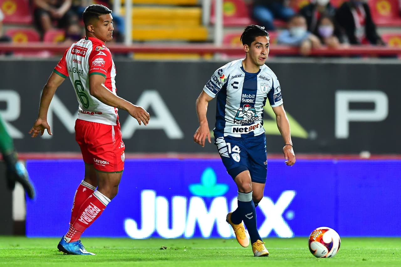Con todo y que Luis Malagón tuvo una estupenda noche en el arco de Necaxa, Pachuca logra anotarle dos veces para empatar 2-2 en Aguascalientes. Pachuca continúa en el fondo de la tabla con cuatro unidades y Necaxa llega a la a la quinceava posición con siete puntos.