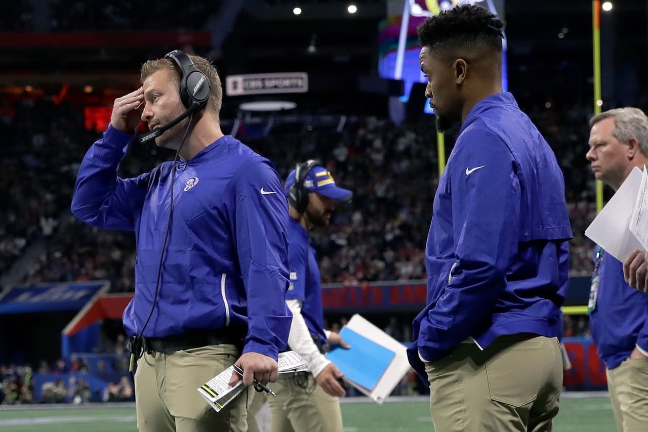 Los Rams se convertían en el sexto equipo sin conversiones de primer down en tercera oportunidad al término del primer medio del Super Bowl.