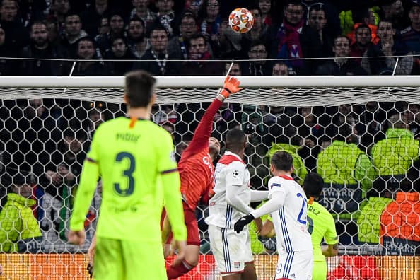 Fue en la recta final del partido quizás cuando Anthony Lopes cargó en sus hombros con la responsabilidad de mandar al Lyon 0-0 al Camp Nou para la Vuelta, pues fue cuando el Barcelona se hizo más peligroso.