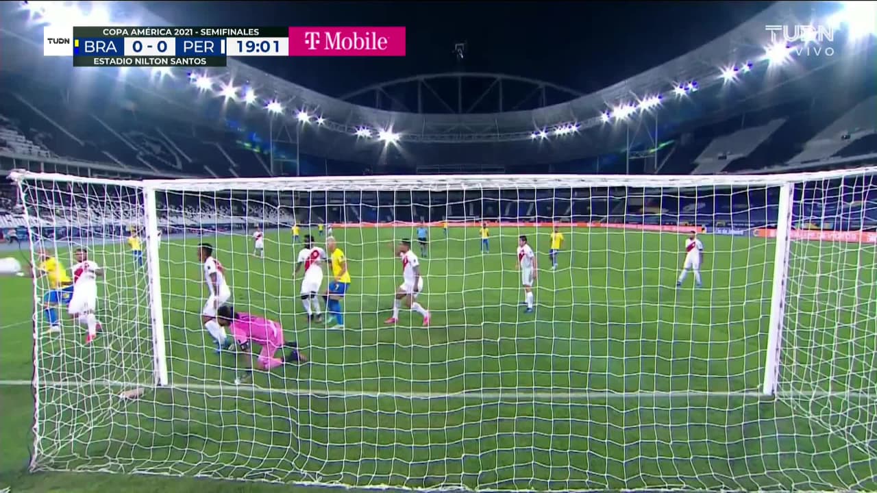 ¡TIRO ATAJADO! disparo por Richarlison de Andrade.