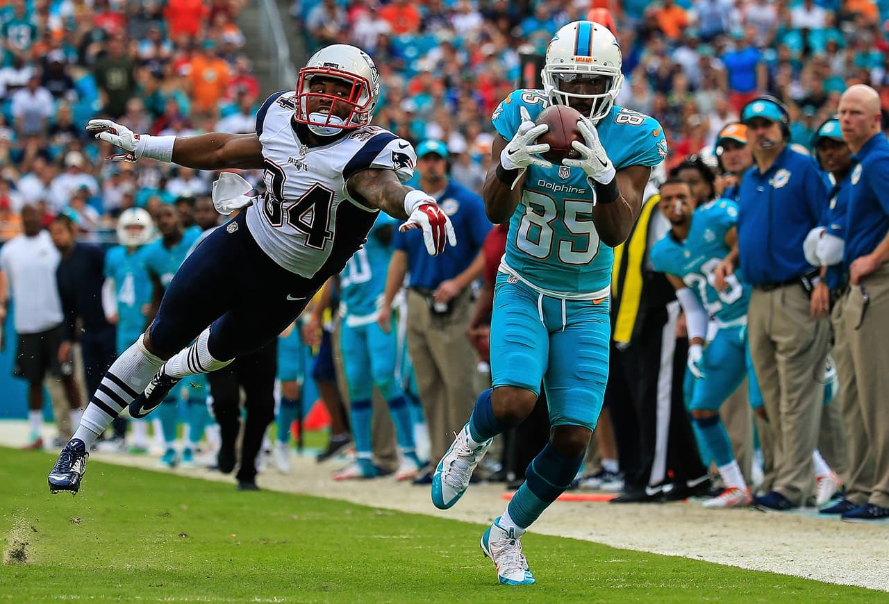 Tom Brady tuvo un mal día en Florida y los Patriots fueron derrotados 20-10 por Dolphins, y con ello la posibilidad de ser los sembrados N°1 AFC. Checa las mejores tomas de este duelo.