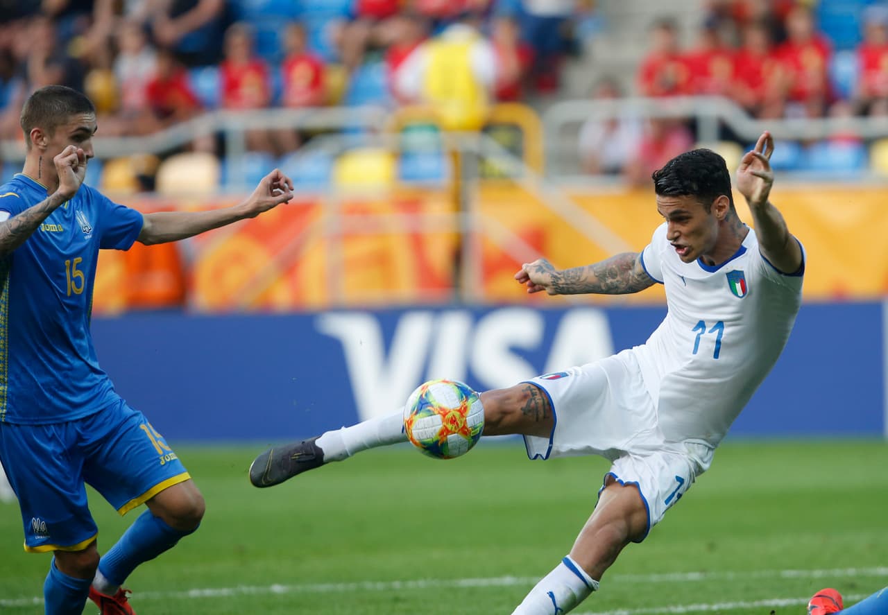 En el primer minuto de adición, Gianluca Scamacca sacó una volea impresionante para el 1-1 que forzaba el alargue.
