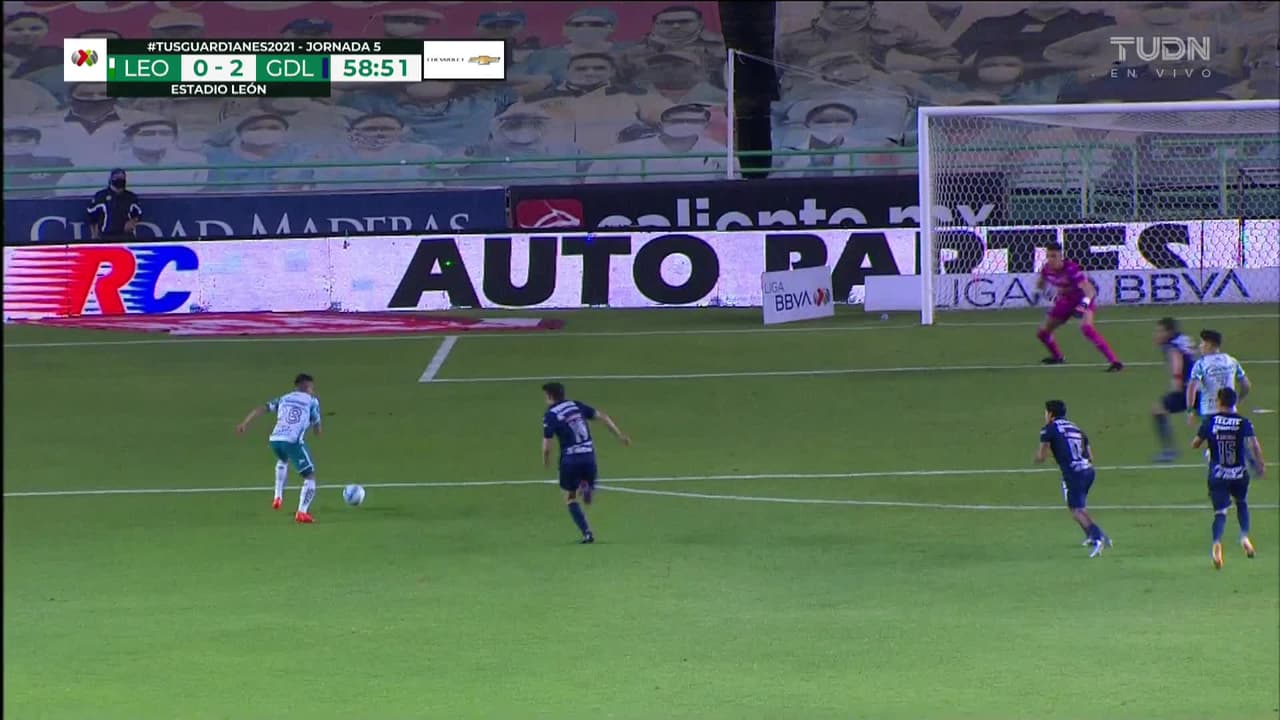 ¡TIRO ATAJADO! disparo por Jean Meneses.