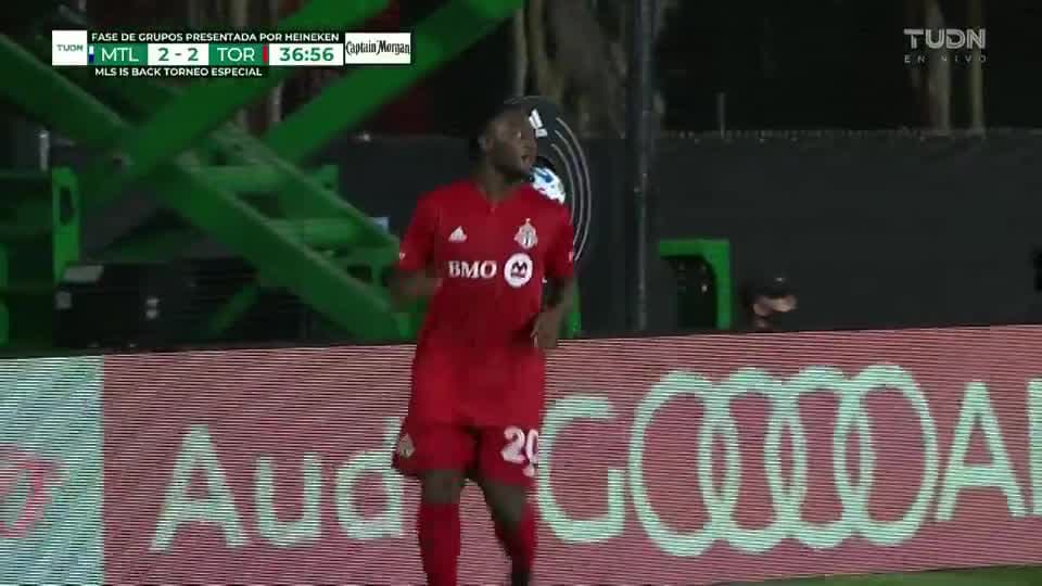 ¡GOOOL! Ayo Akinola anota para Toronto FC