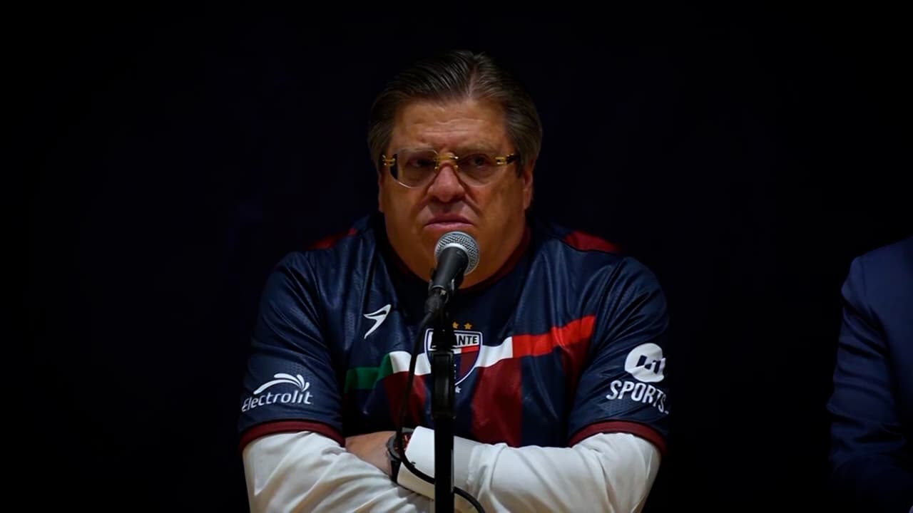 Atlante presenta a Miguel Herrera como su director técnico