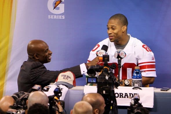 Víctor Cruz, uno de los jugadores que pareció más divertido con el Media Day.