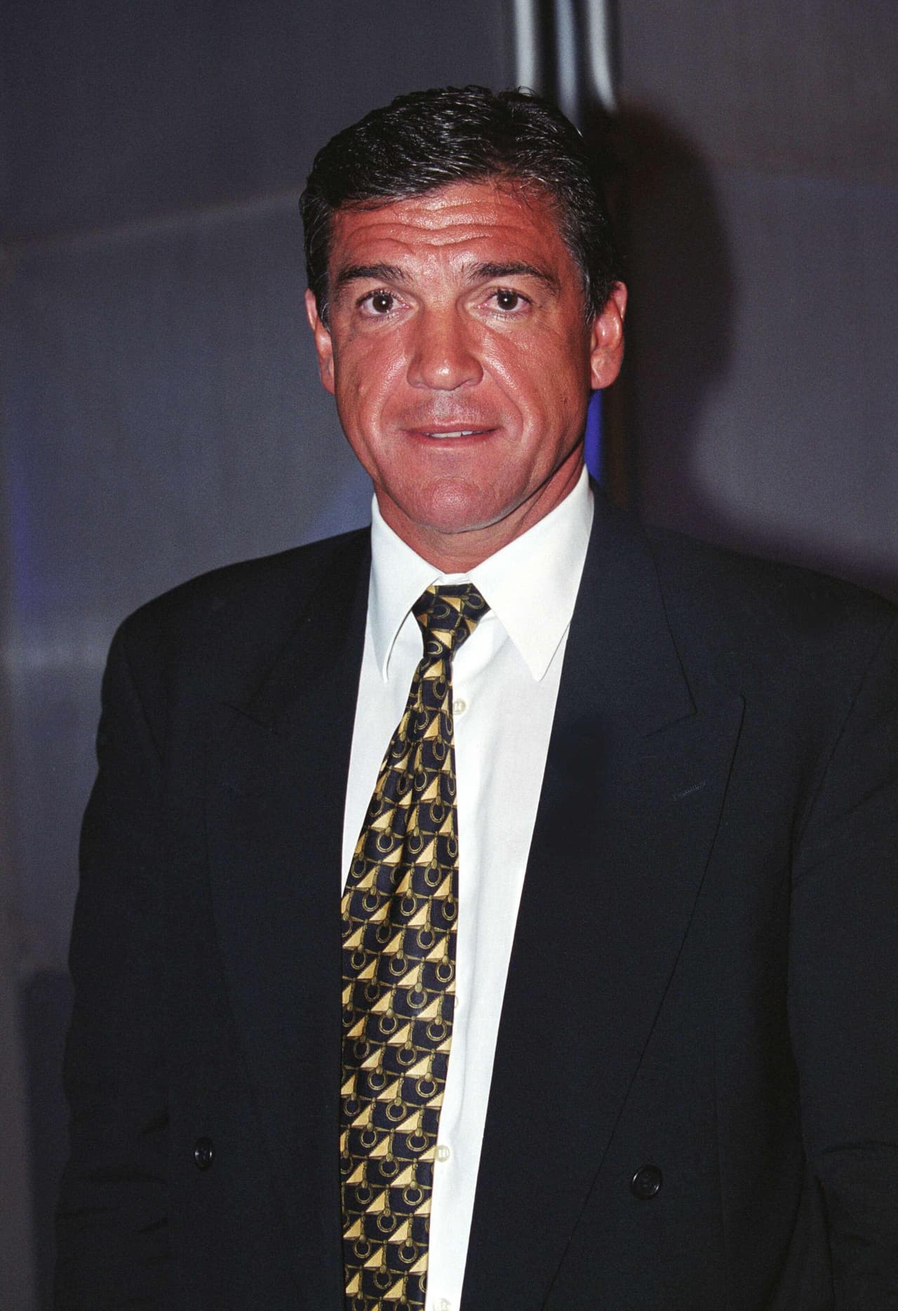 El portero argentino, Héctor Miguel Zelada, llegó al América en 1978 y fue la gran figura del americanismo por su gran calidad bajo los tres postes y es recordado por atajarle un penal a Chivas en la final de 1983-1984,. Zelada fue clave para que américa consiguiera sl tricampeonato en los 80.