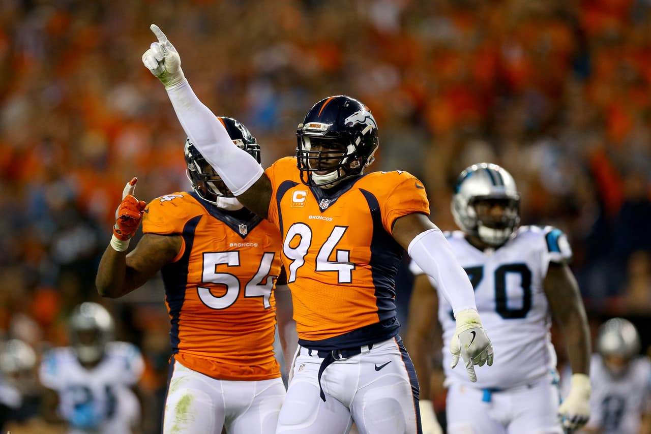 DENVER, CO - SEPTEMBER 08: Outside linebacker DeMarcus Ware #94 of the Denver Broncos reacts in the second half while taking on the Carolina Panthers at Sports Authority Field at Mile High on September 8, 2016 in Denver, Colorado. (Photo by Justin Edmonds/Getty Images)