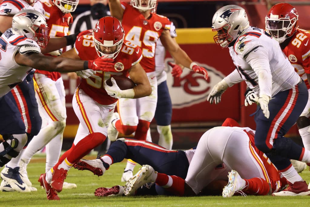 Los Chiefs necesitaban cubrir el puesto de corredor y con su primera ronda de draft decidieron ir por Clyde Edwards-Helaire.