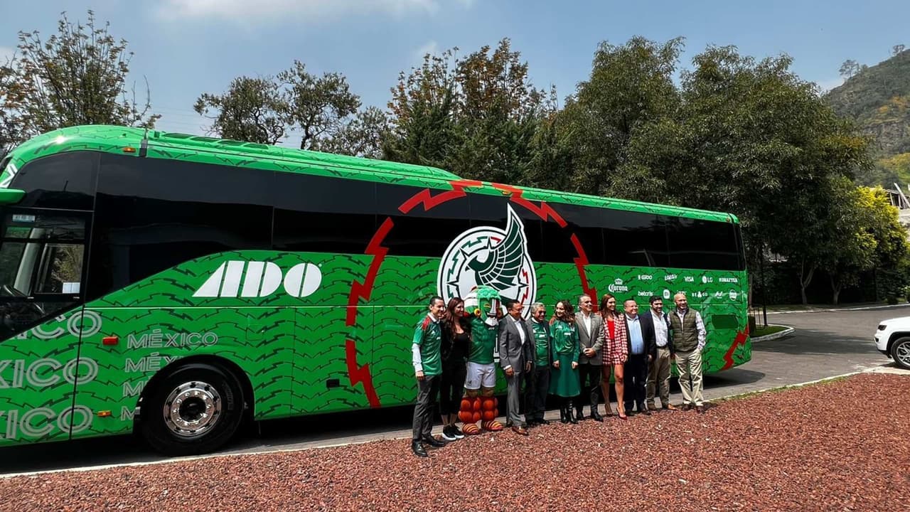 ¡Es hermoso! Selección Mexicana presenta su nuevo autobús