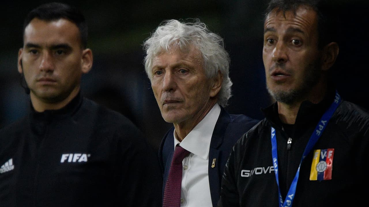 Con solo 10 partidos, Pékerman renuncia a ser DT de Venezuela