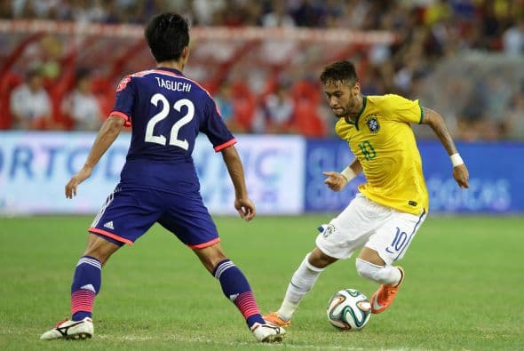 El buen momento del brasileño se ha visto reflejado con su selección con quienes ha anotado 5 goles en sus últimos juegos amistosos.