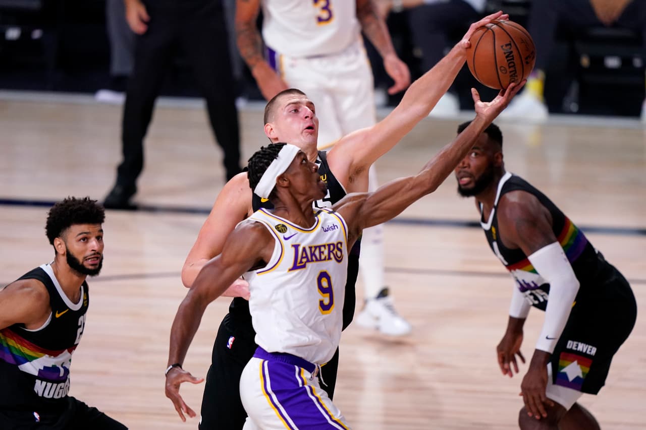Los Nuggets despiertan en el momento indicado y vencen a los Lakers 106-114 en el juego tres de las finales de conferencia.