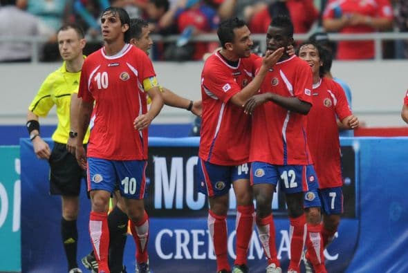 Por el contrario los ticos necesitan el fogueo para que los legionarios puedan adaptarse al sistema del colombiano Jorge Luis Pinto, esta será de las pocas veces que el entrenador podrá disponer de 10 hombres que juegan en el extranjero para ponerlos a jugar al mismo tiempo.