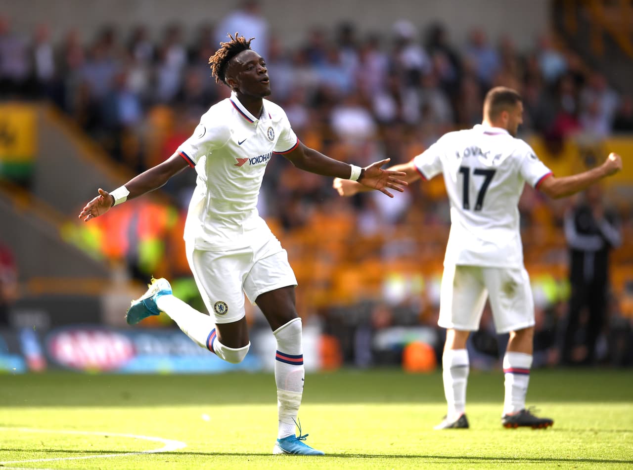 Chelsea venció 5-2 a Wolverhampton con hat-trick de Tammy Abraham, que se colocó como líder goleador con 7 tantos. Raúl Jiménez jugó 70' pero no anotó gol.