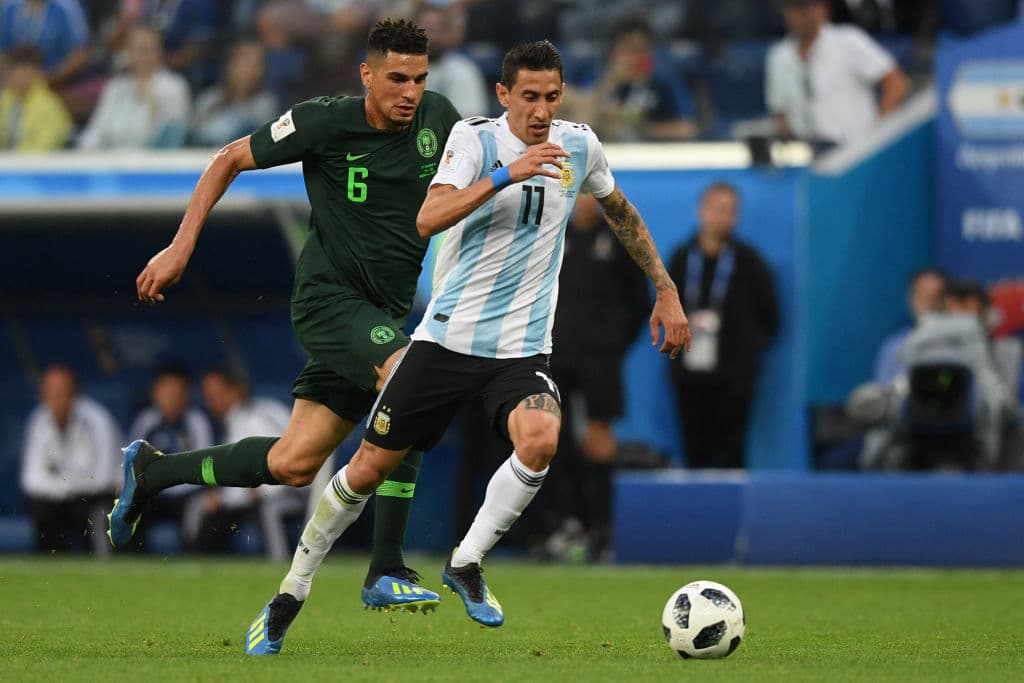 Jorge Sampaoli puso en cancha un equipo experimentado que tuvo la iniciativa en el comienzo del partido.