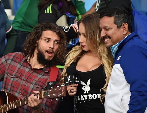 México vs Ecuador ambiente