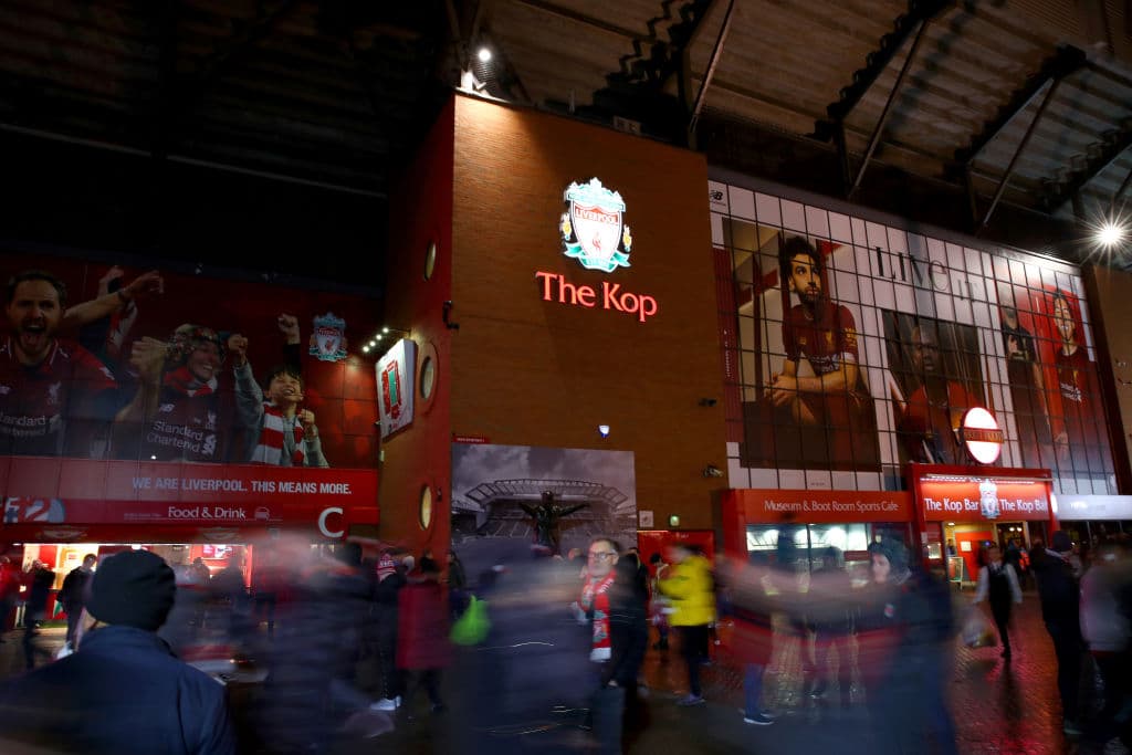 Con goles de Salah y Mané, los Reds ganan 2-0 al Sheffield United y siguen alejándose en la cima de la Premier League.