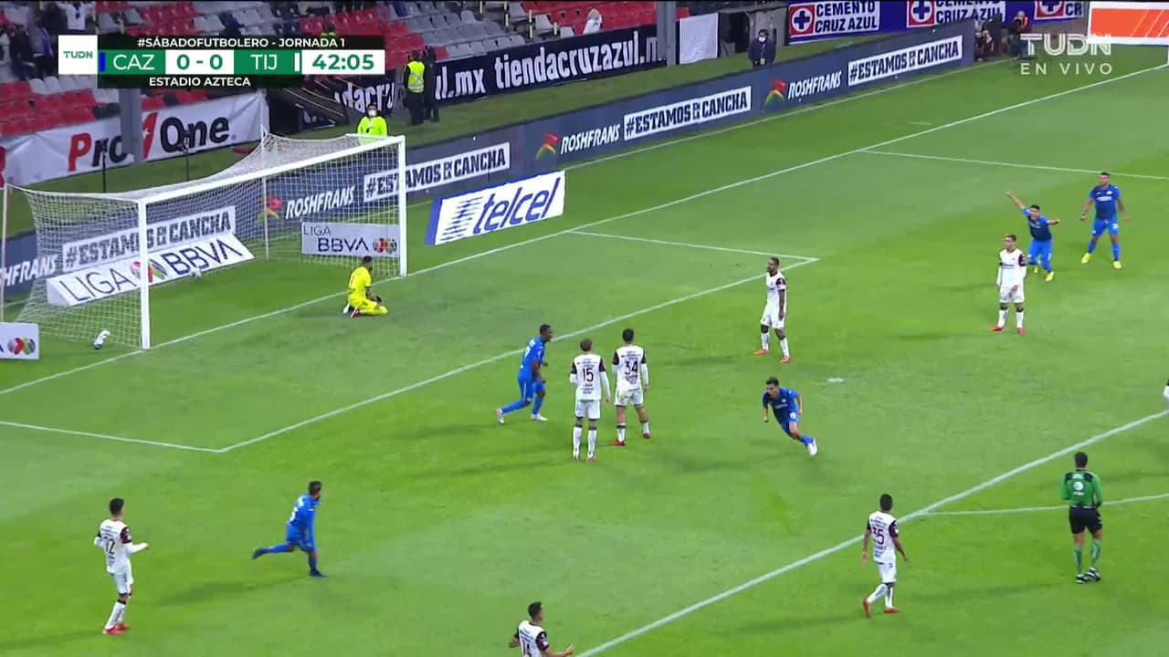 ¡GOOOL! Carlos Rodríguez anota para Cruz Azul.