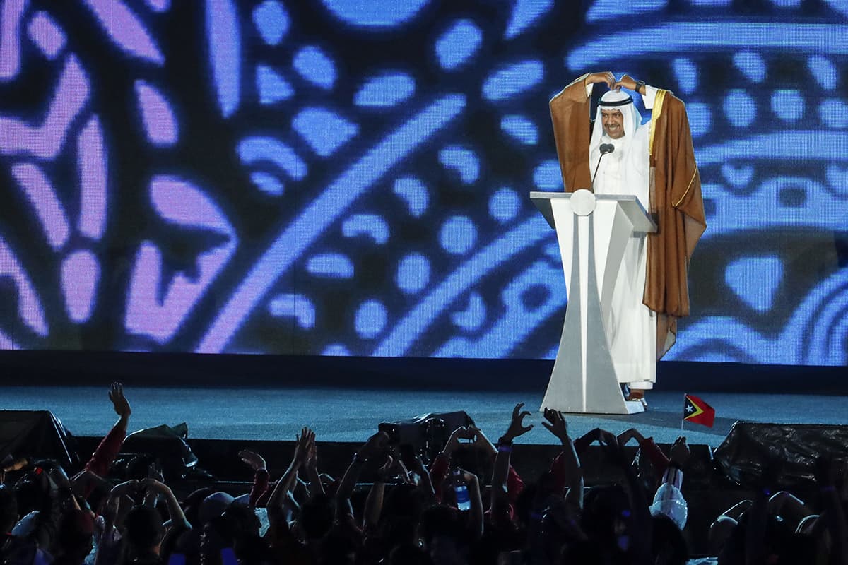 El discurso de clausura estuvo a cargo del jeque Ahmed Al-Fahad Al-Ahmed Al-Sabah, presidente del Consejo Olímpico de Asia.